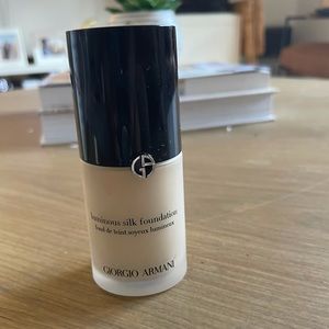 Armani Luminous Silk 2